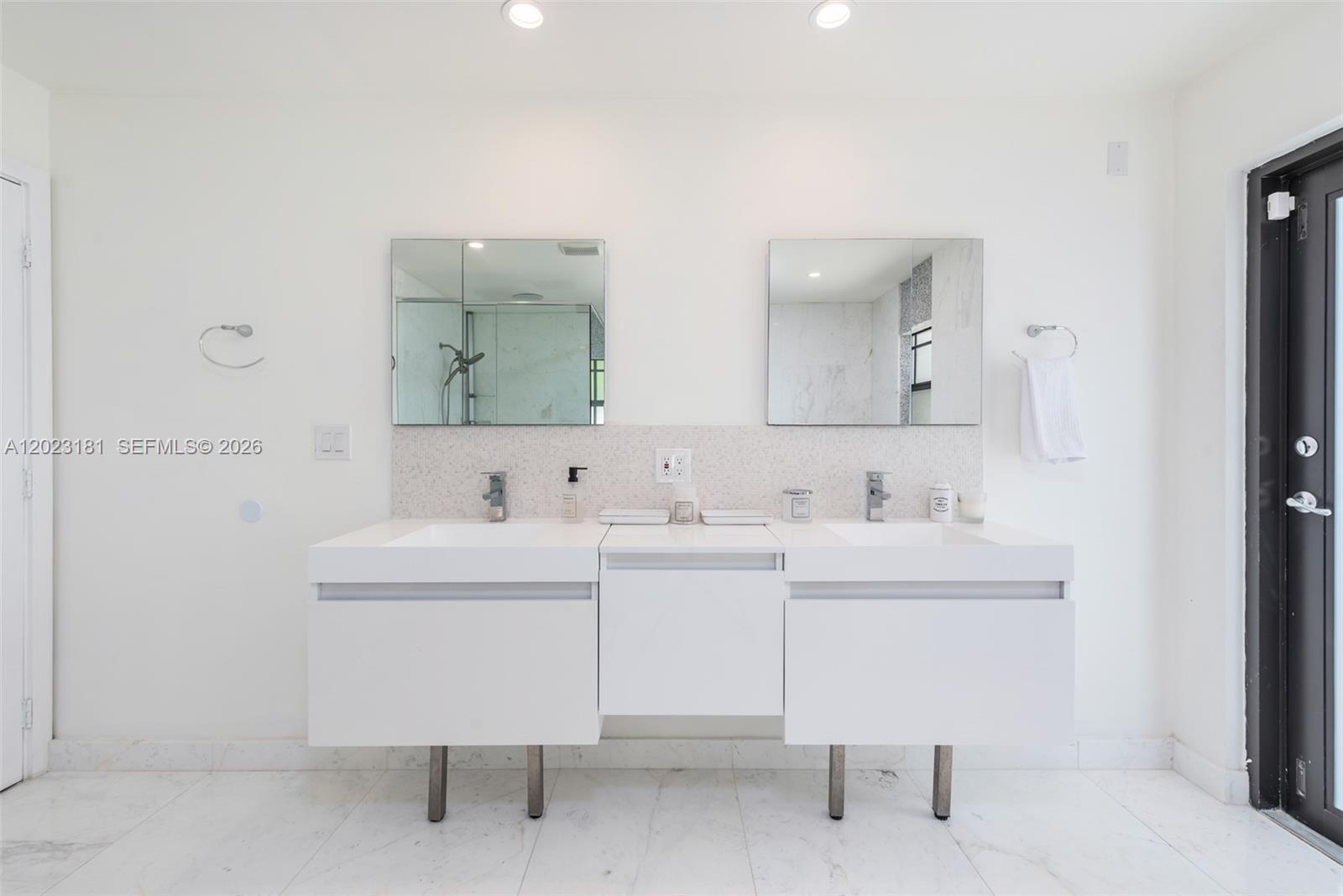ENCHANTED LAKE SEC 6 - Residential