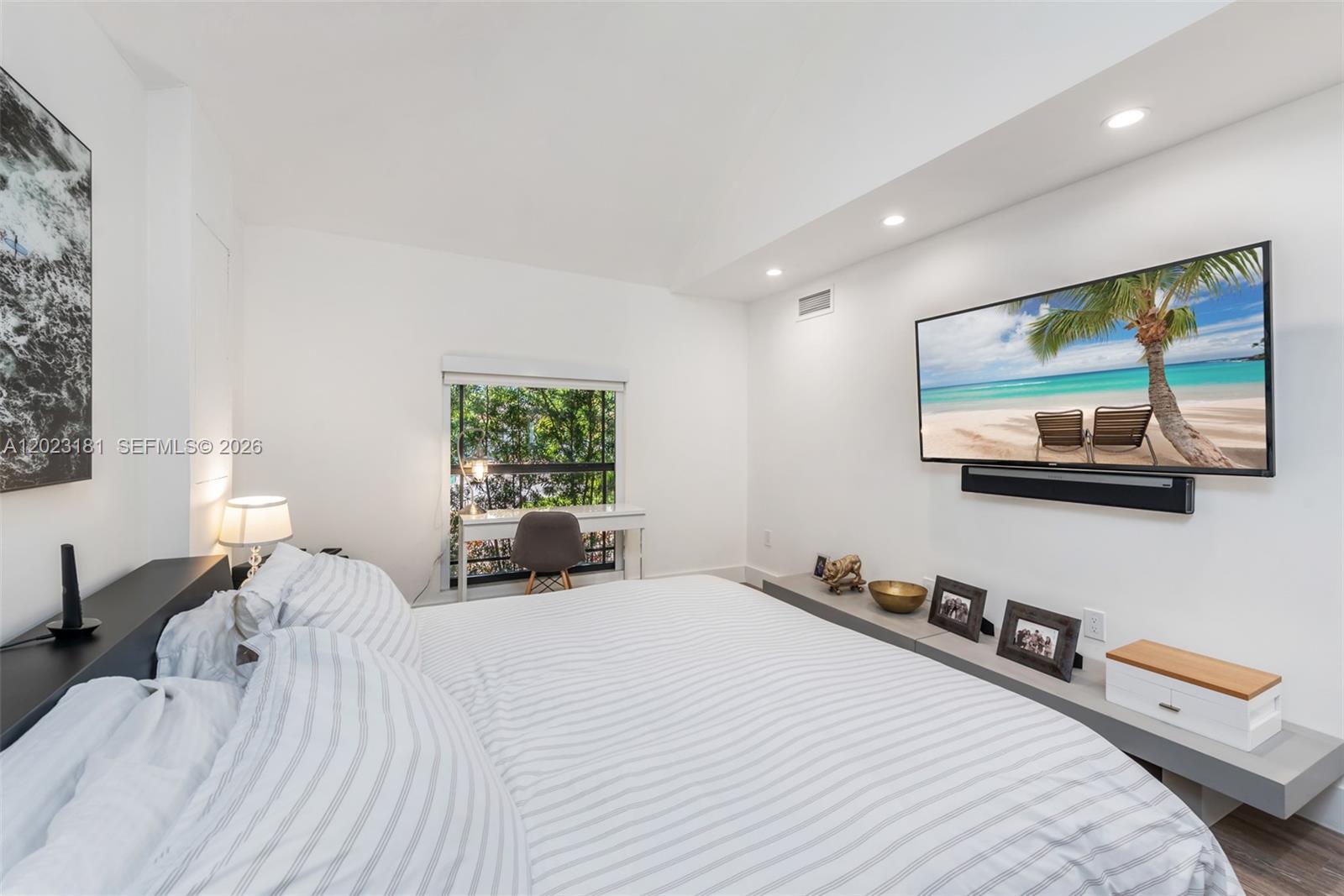 ENCHANTED LAKE SEC 6 - Residential