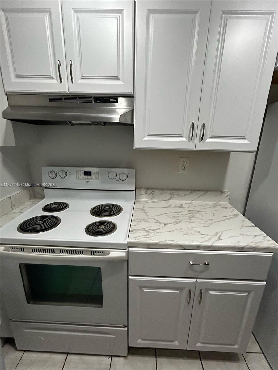 RAMBLEWOOD EAST CONDO - Residential Lease