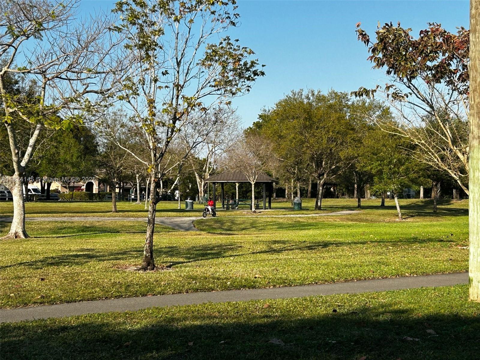 RAMBLEWOOD EAST CONDO - Residential Lease