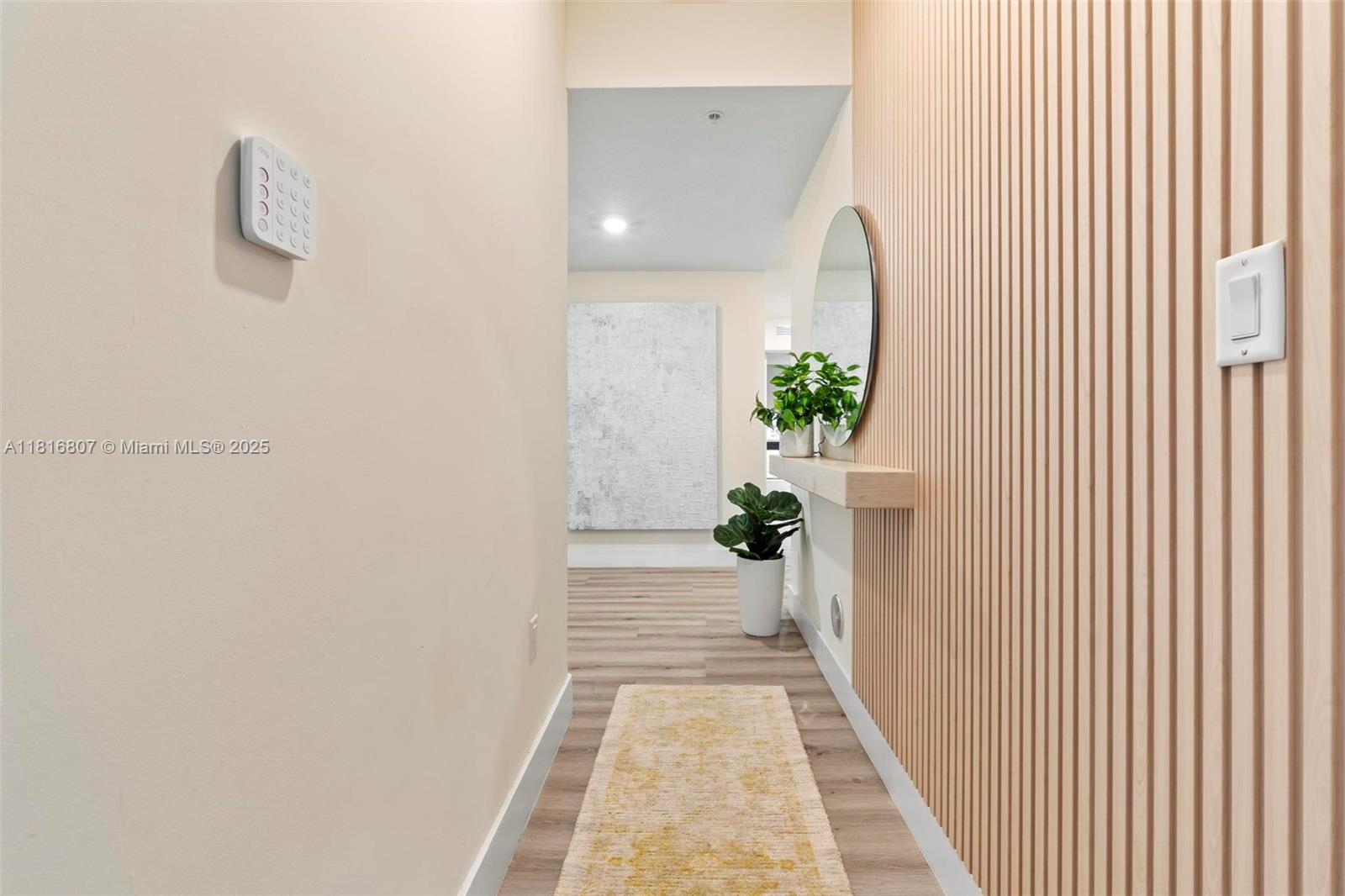 DOWNTOWN DORAL SOUTH PHAS - Residential