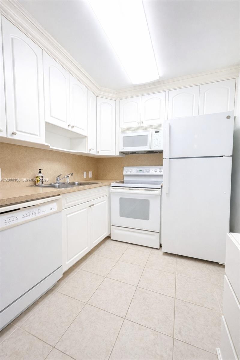 MANSFIELD AT CENTURY VILL - Residential