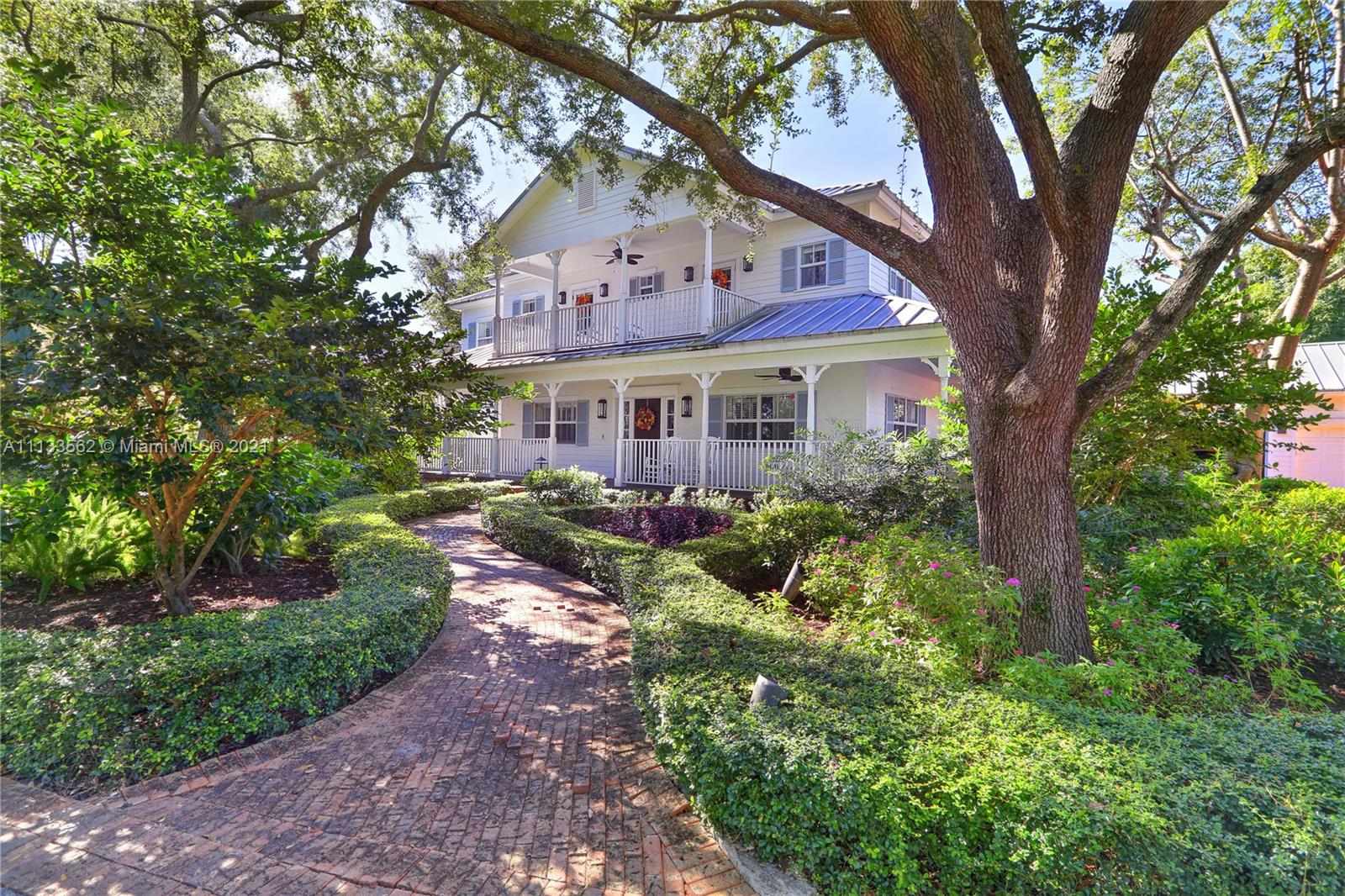 MARTIN SUBURBAN ACRES - Residential