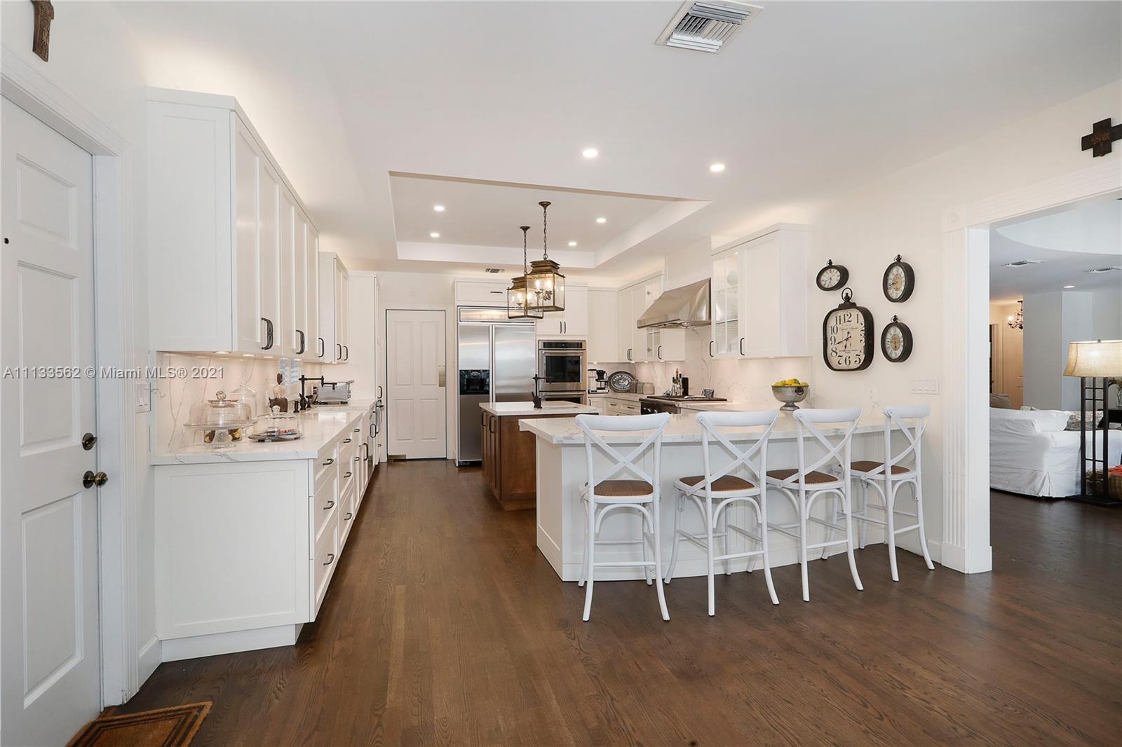 MARTIN SUBURBAN ACRES - Residential