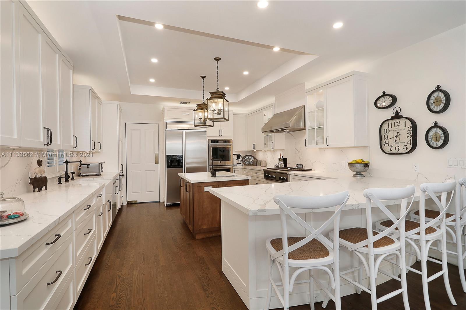 MARTIN SUBURBAN ACRES - Residential