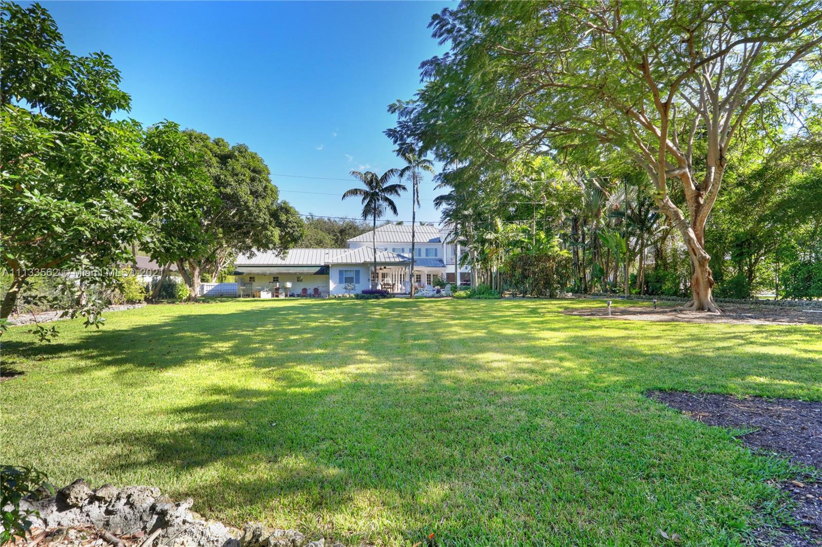 MARTIN SUBURBAN ACRES - Residential