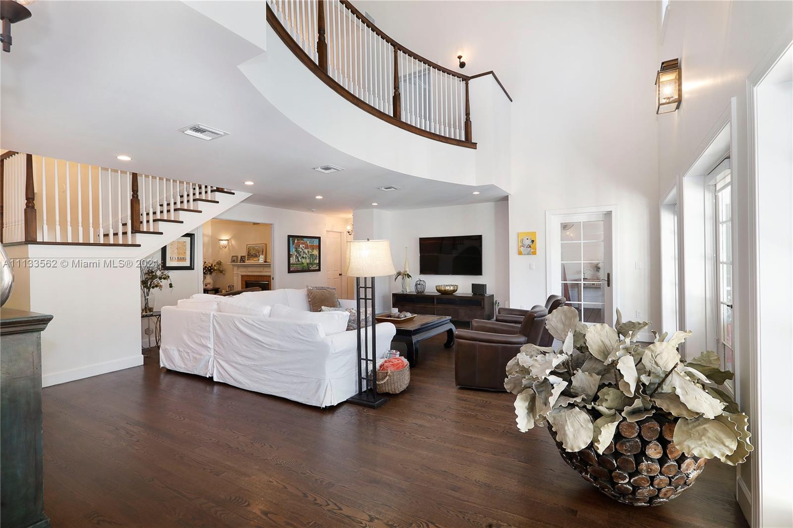 MARTIN SUBURBAN ACRES - Residential