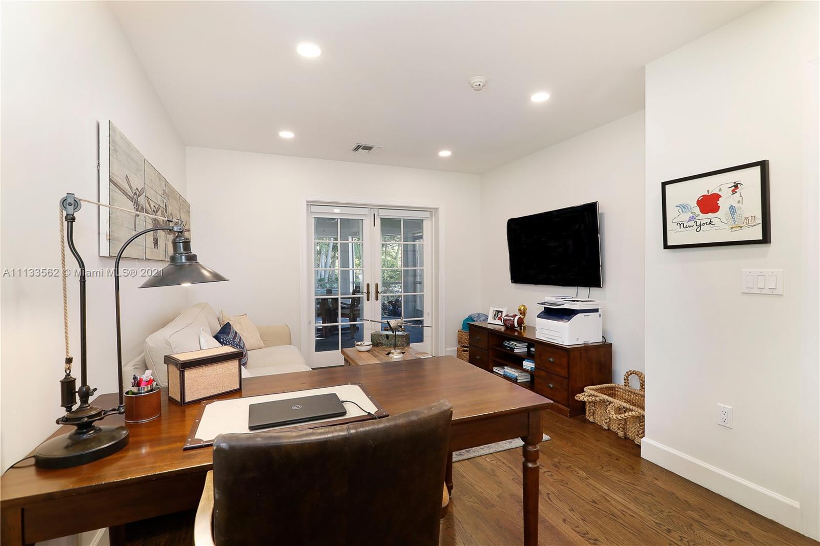 MARTIN SUBURBAN ACRES - Residential