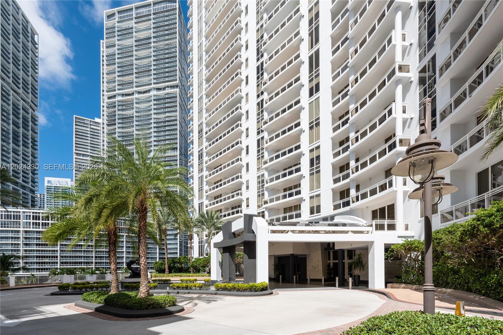 901 Brickell Key Blvd 2006