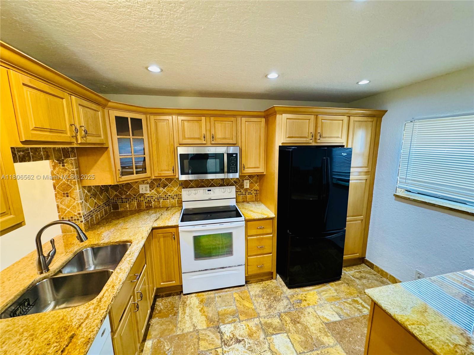 4923 NW 82nd Ave 802