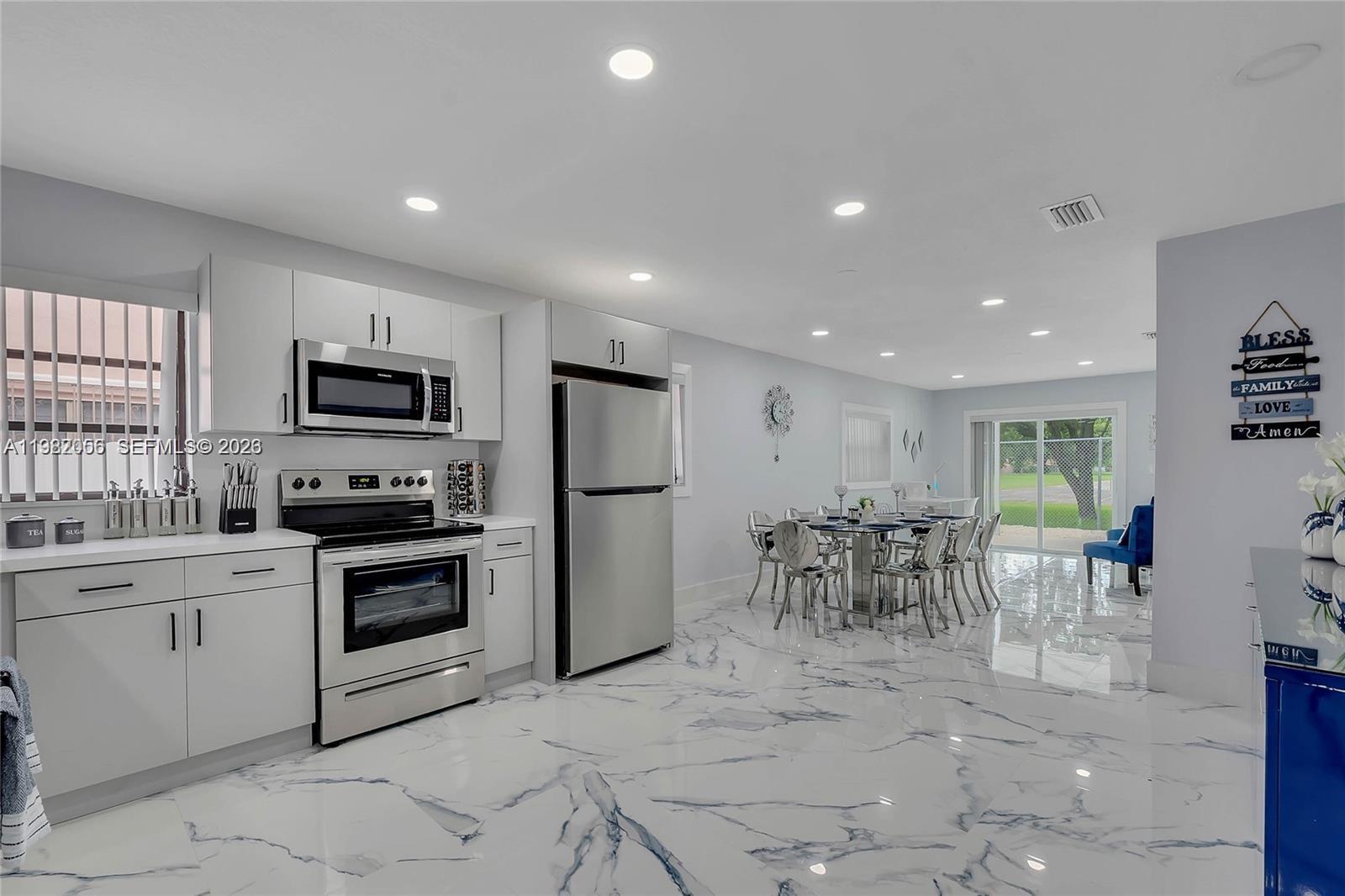 MANGO HILL REPLAT - Residential Lease