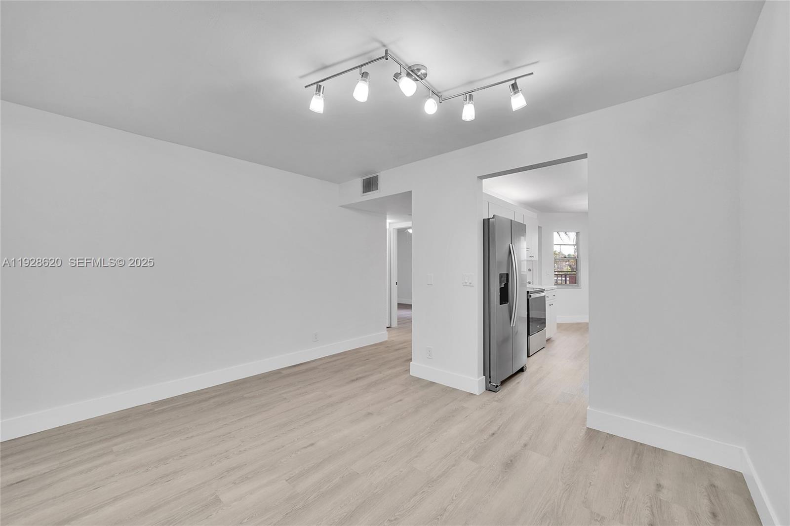 CAMBRIDGE AT CENTURY VILL - Residential