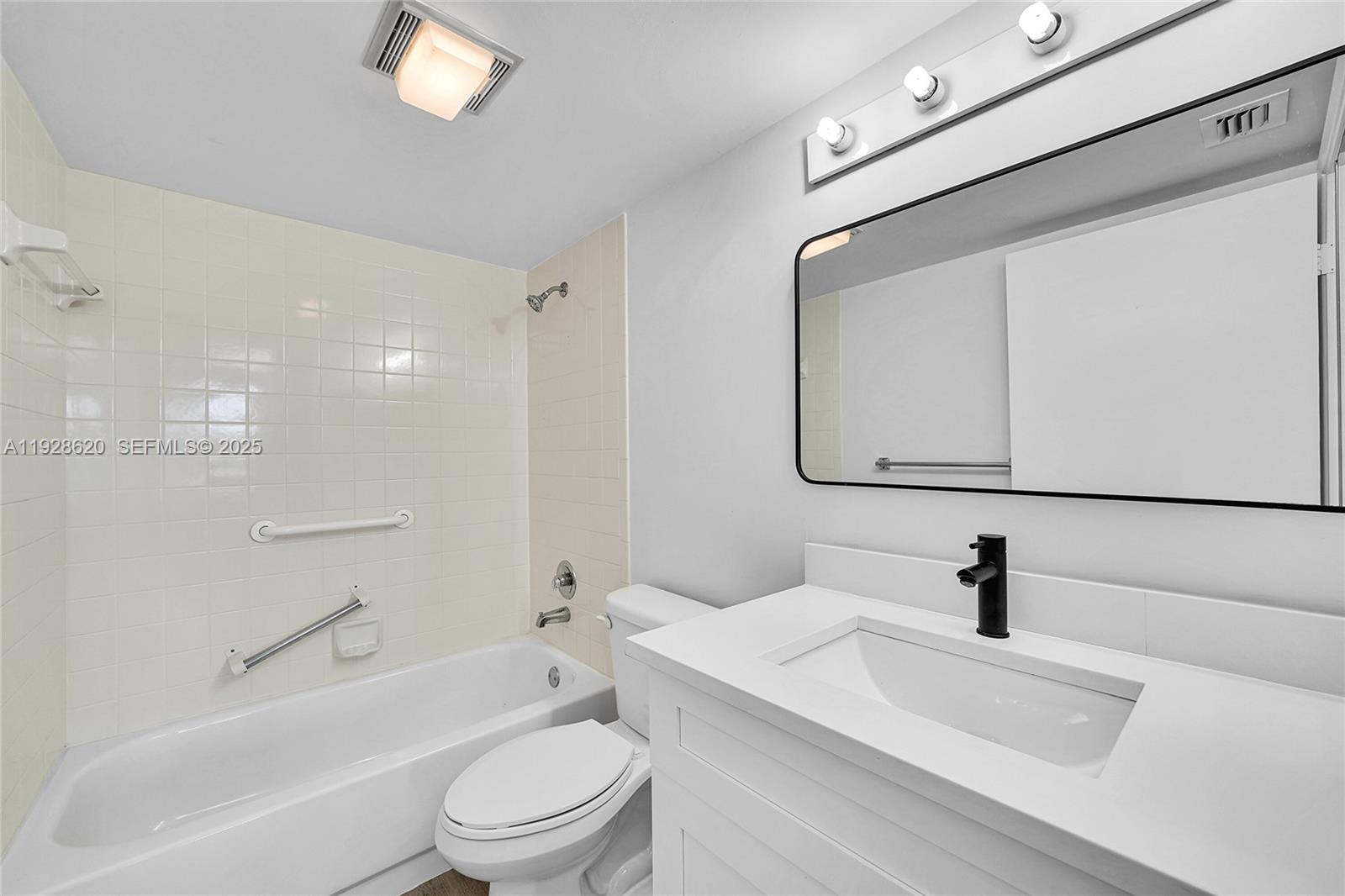 CAMBRIDGE AT CENTURY VILL - Residential