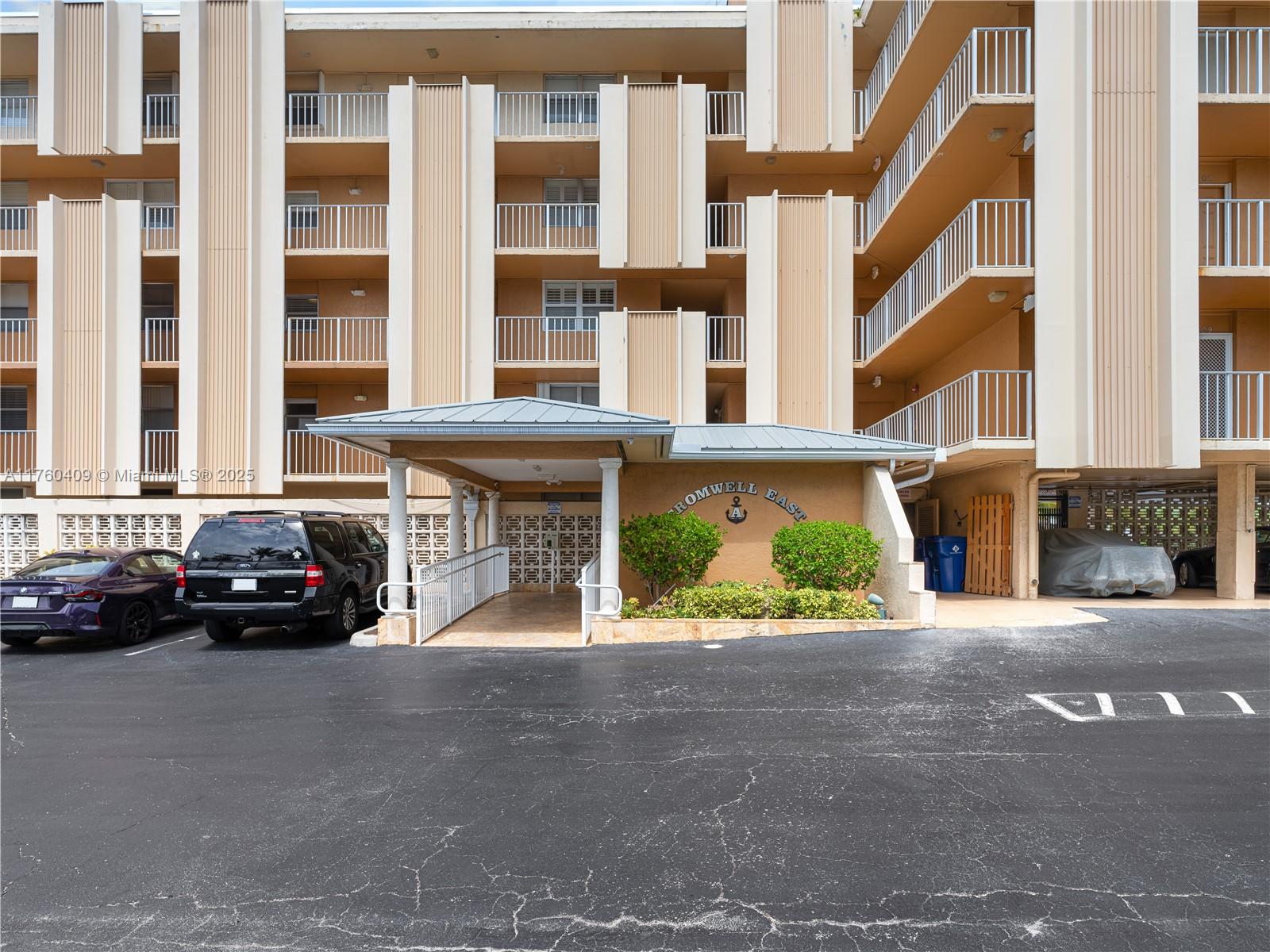 CROMWELL EAST CONDO - Residential