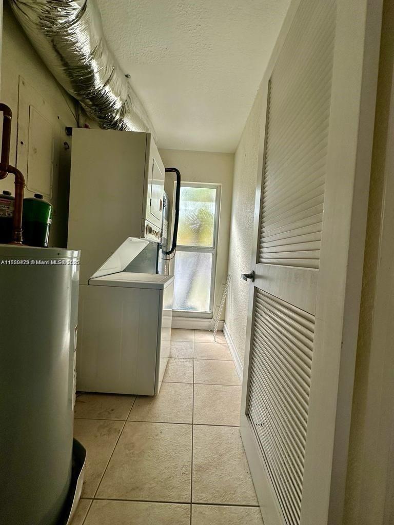PELICAN POINT AT BOYNTON - Residential Lease