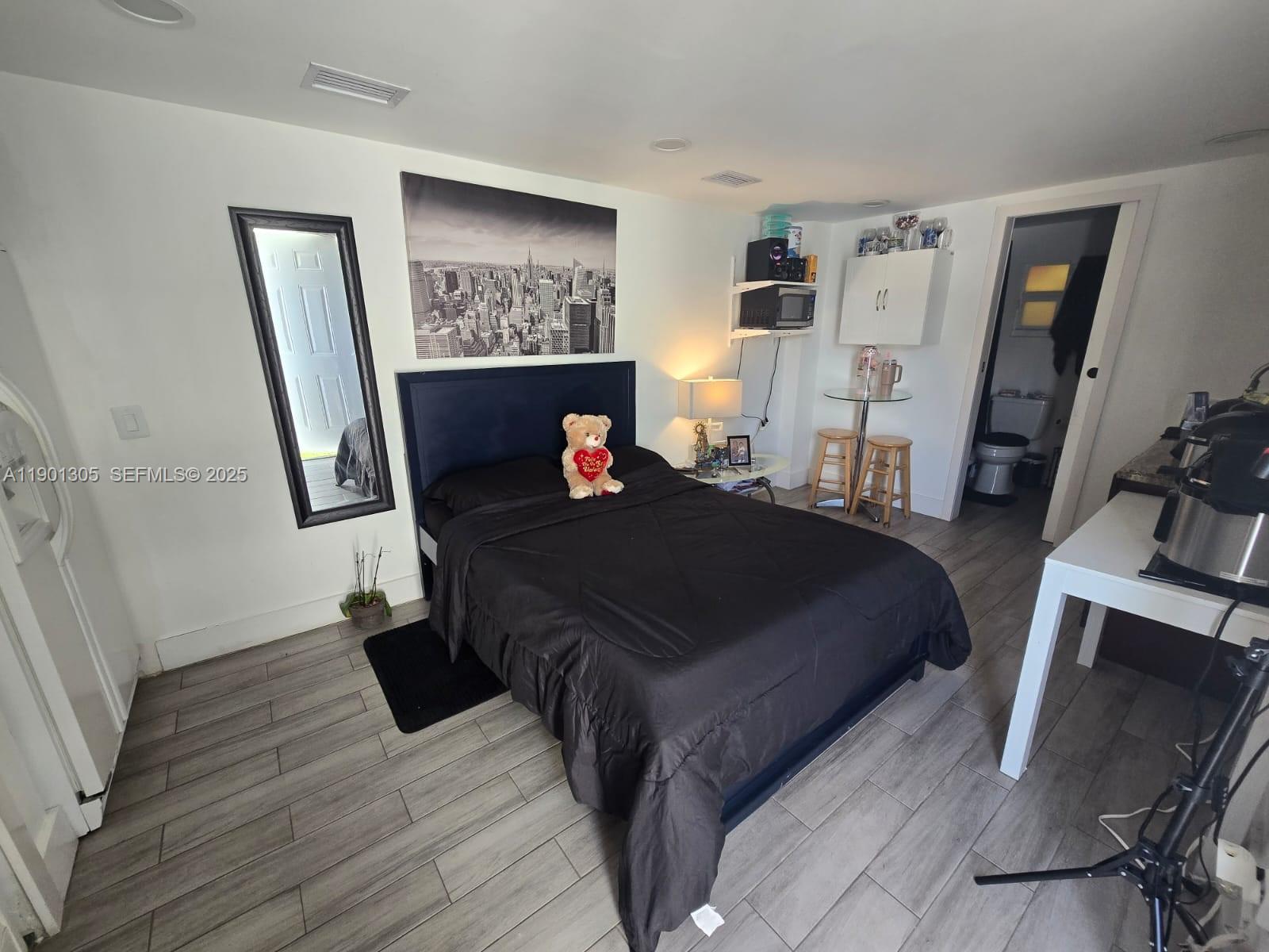 QUEENS PARK - Residential