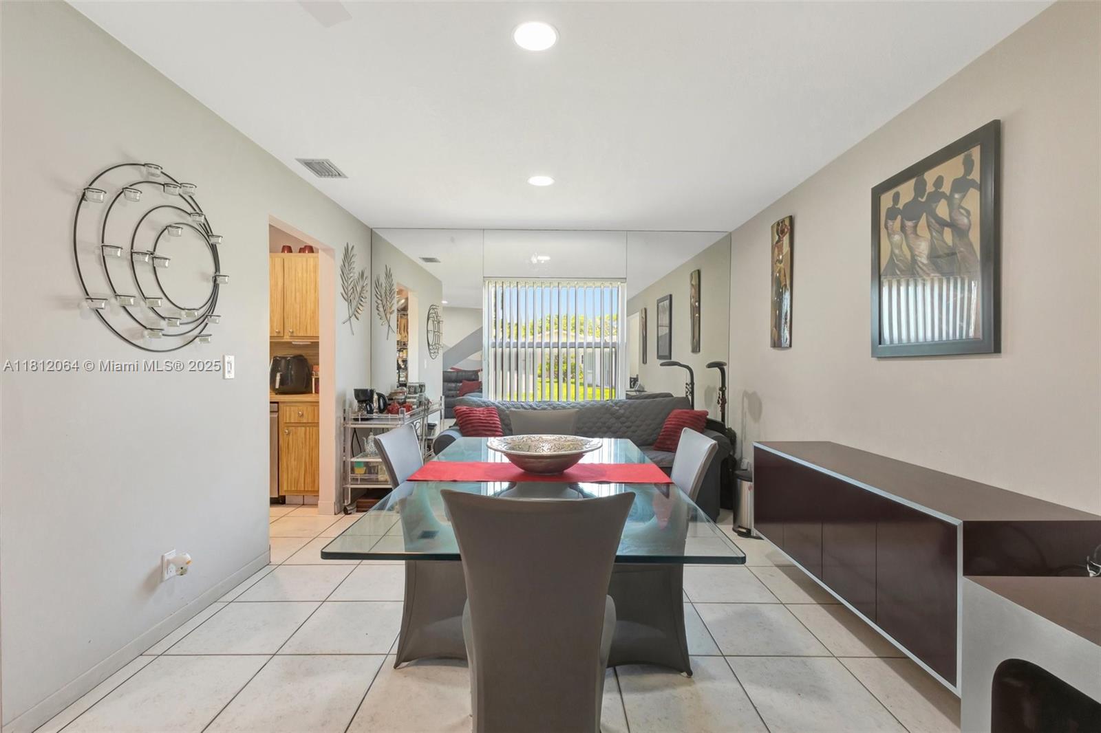 DELRAY VILLAS 2 - Residential