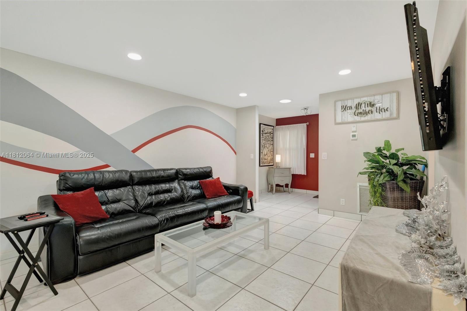 DELRAY VILLAS 2 - Residential