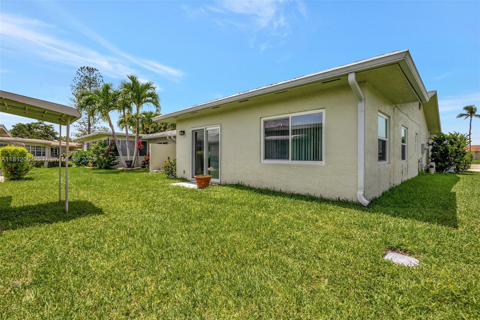 DELRAY VILLAS 2 - Residential
