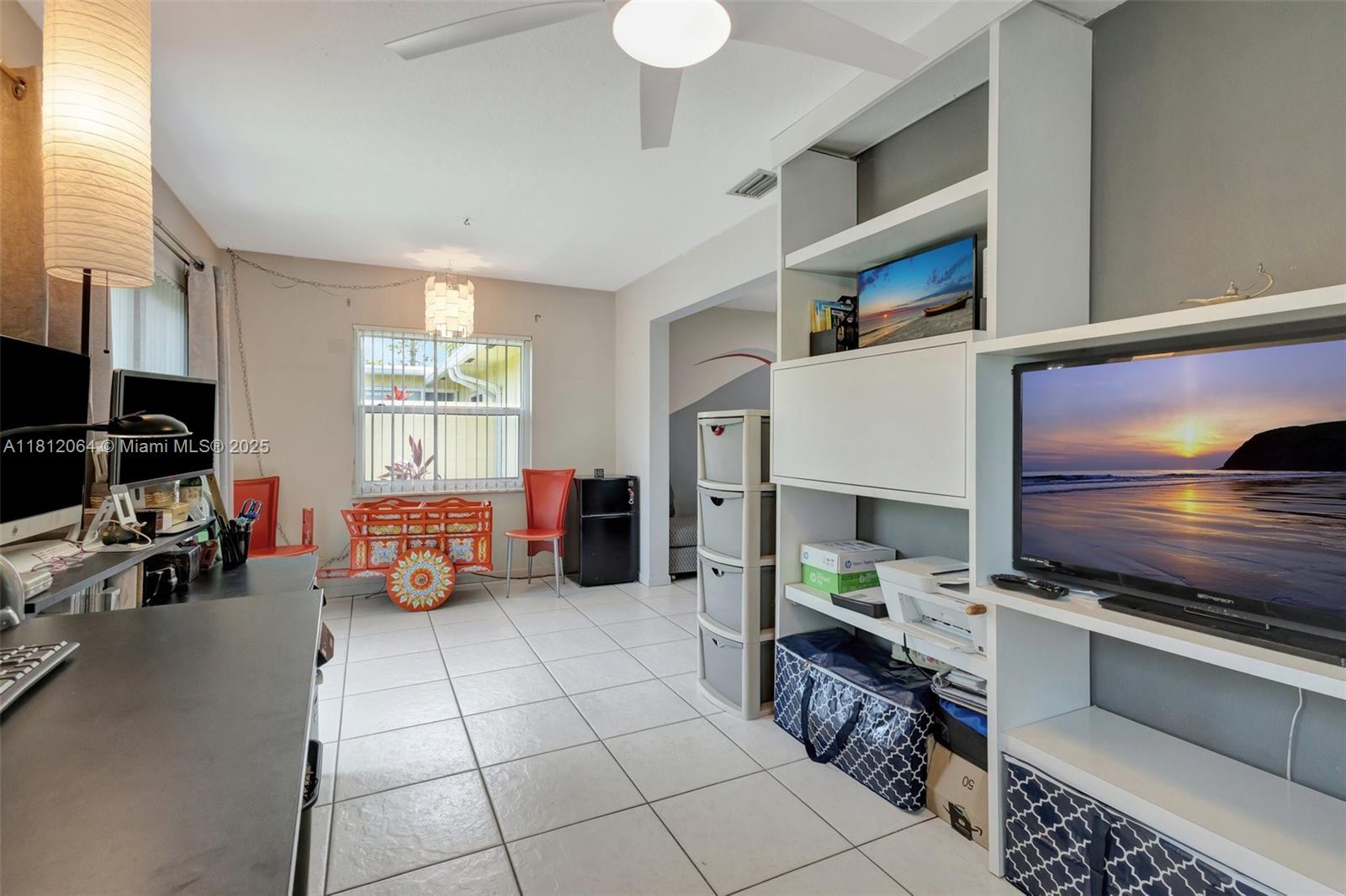 DELRAY VILLAS 2 - Residential