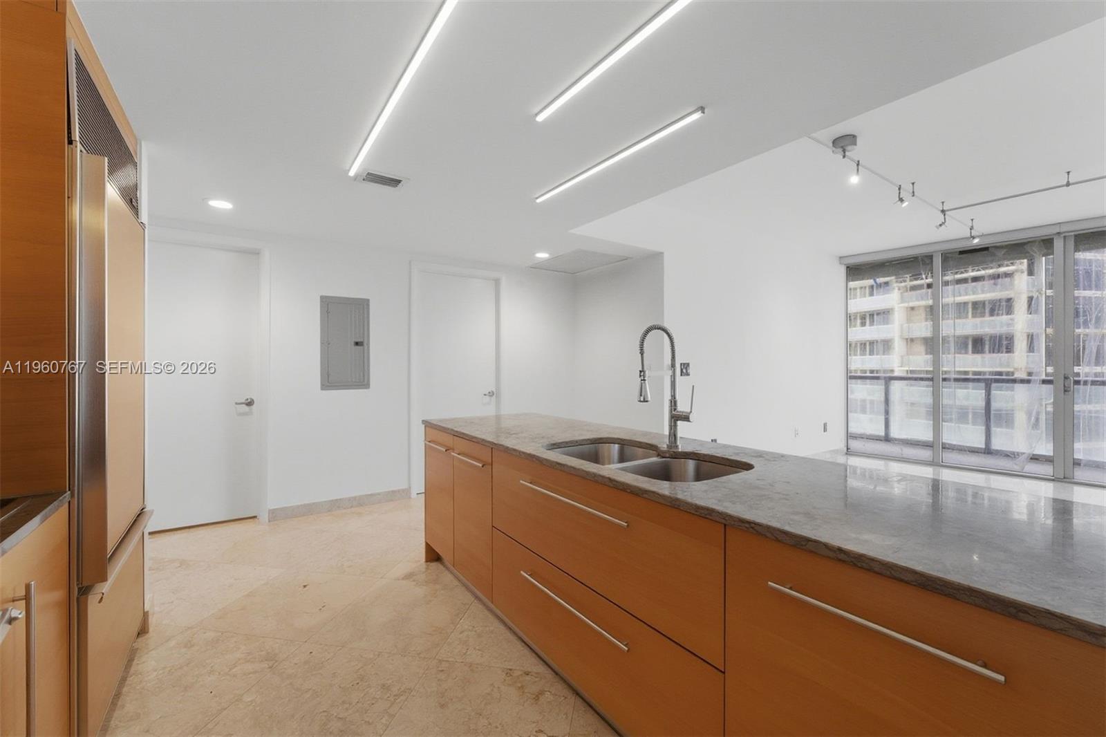 ICONBRICKELL CONDO NO 1 - Residential