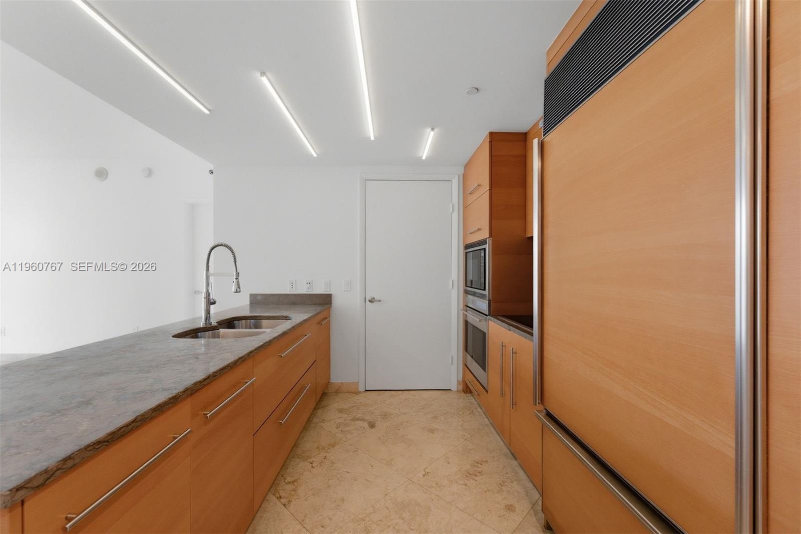 ICONBRICKELL CONDO NO 1 - Residential