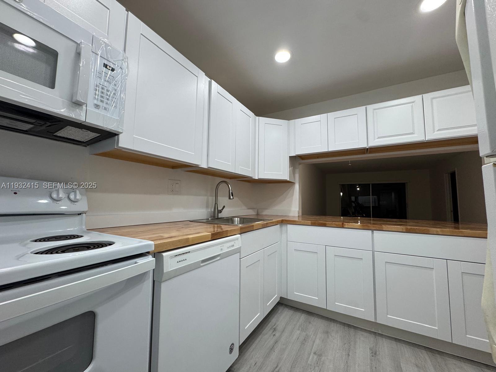 8051 S Colony Cir S 210