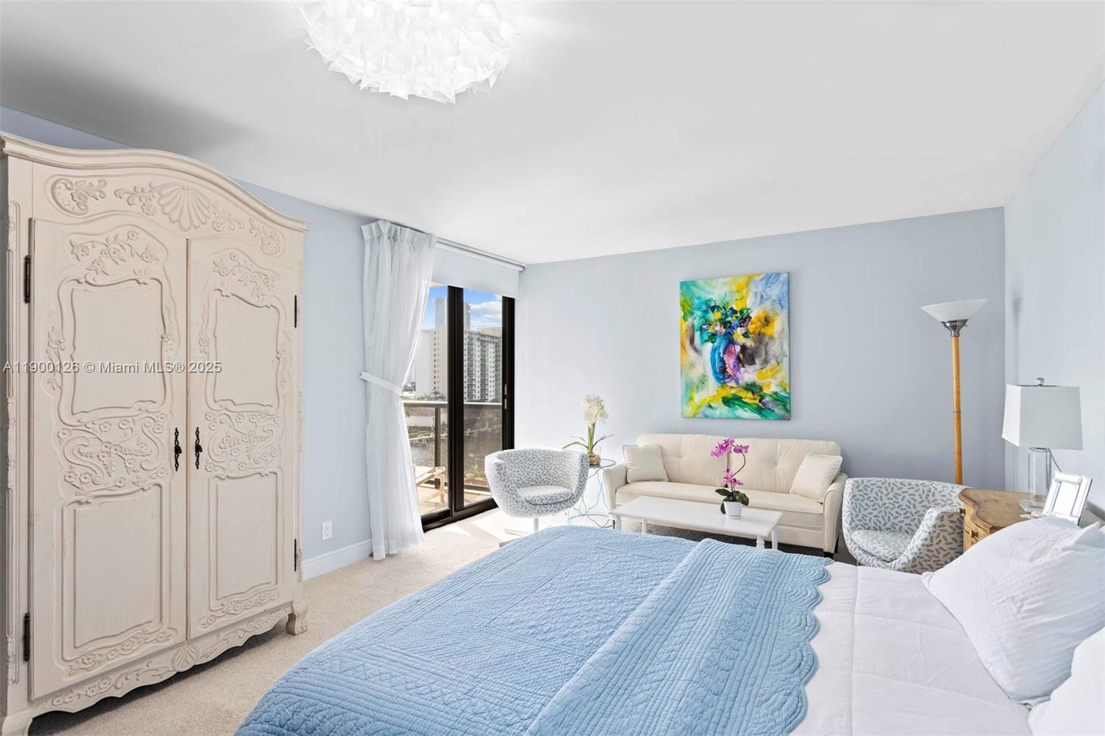 TURNBERRY ISLE SOUTH COND - Residential