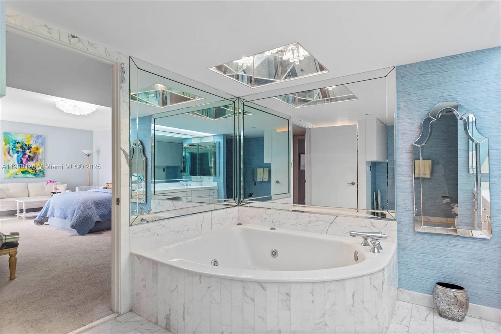 TURNBERRY ISLE SOUTH COND - Residential