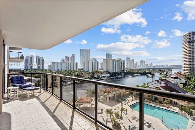 TURNBERRY ISLE SOUTH COND - Residential