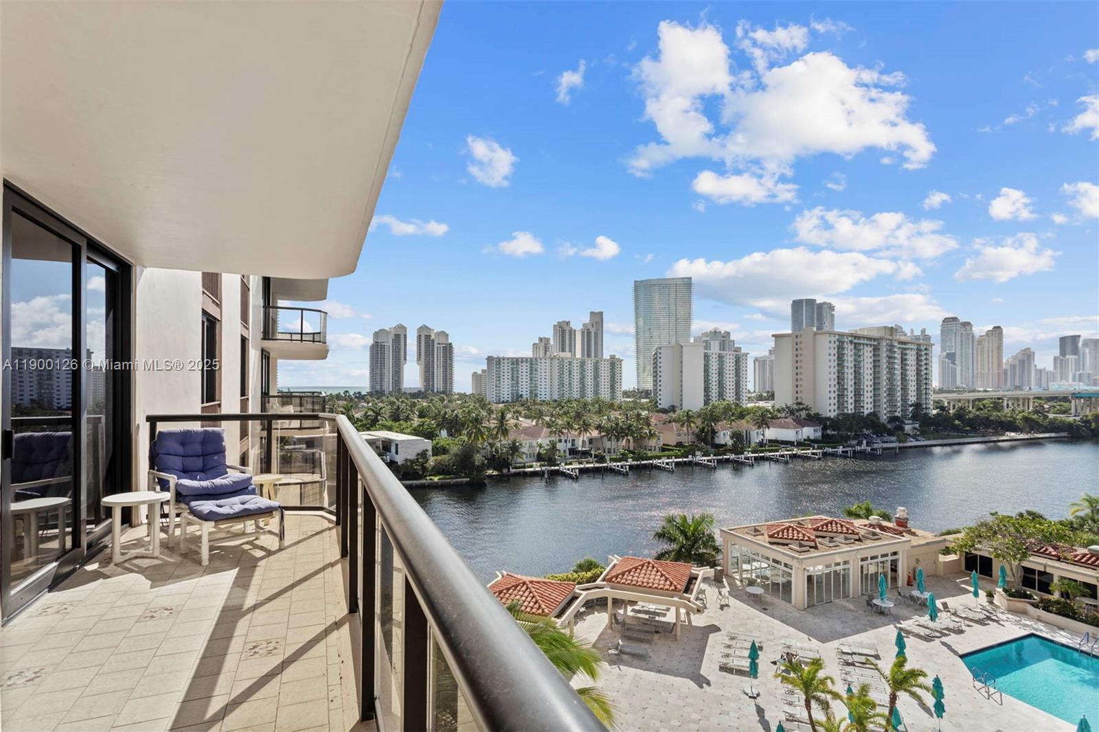 TURNBERRY ISLE SOUTH COND - Residential