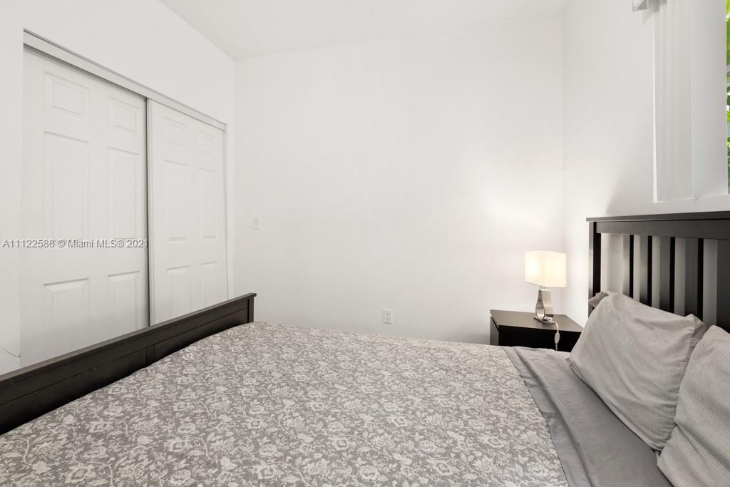 ELENA CONDO - Residential