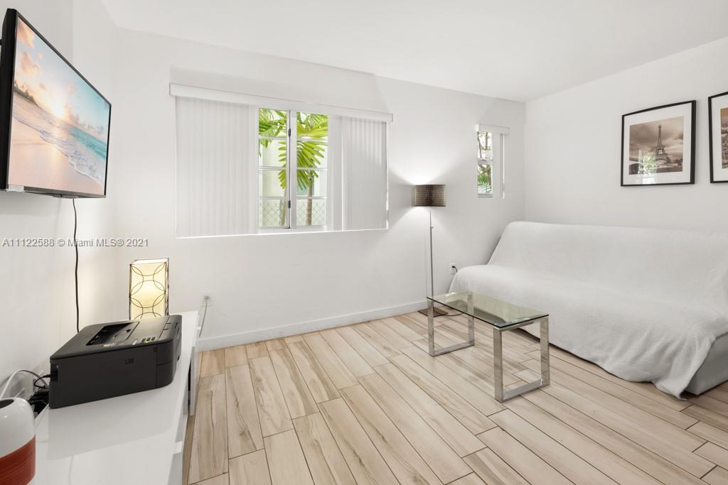 ELENA CONDO - Residential