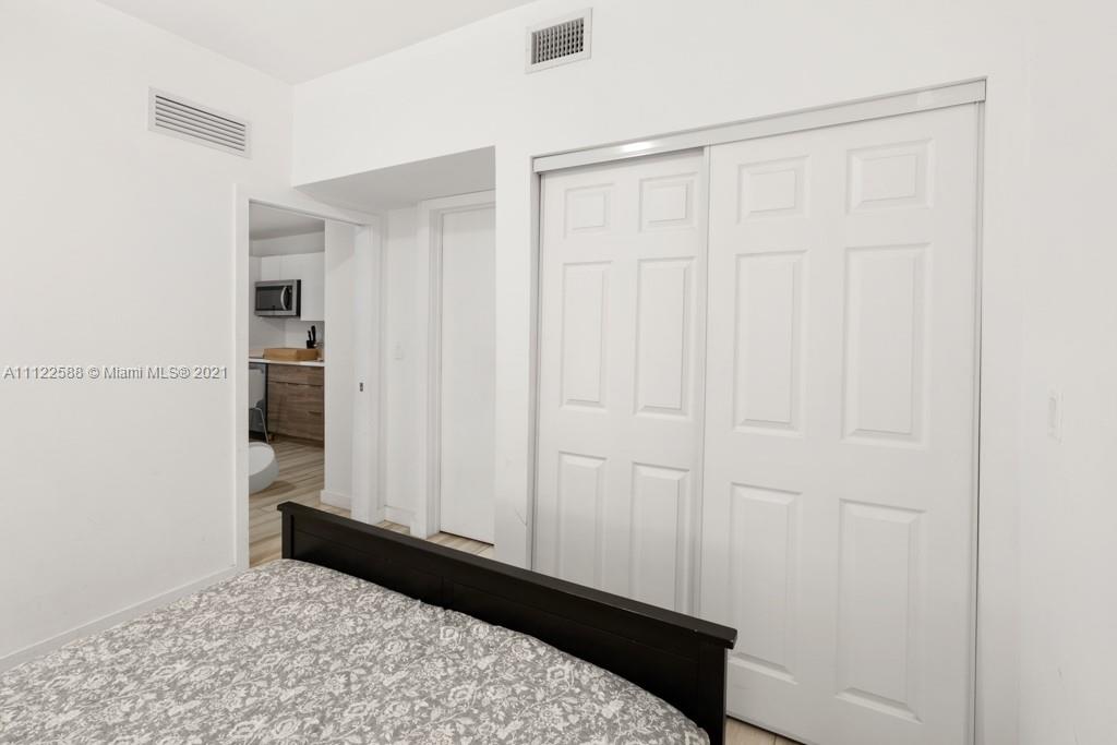 ELENA CONDO - Residential