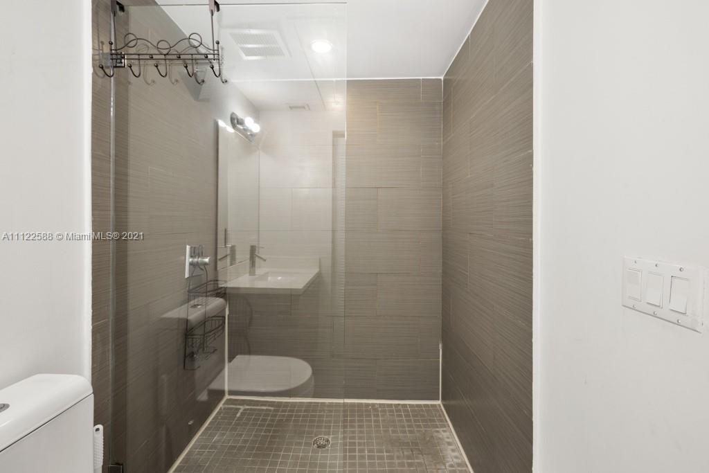 ELENA CONDO - Residential