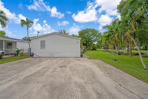 Miami-Dade County Mobile Homes for sale 23 19800 SW 180 ave # 247 Miami FL 33187