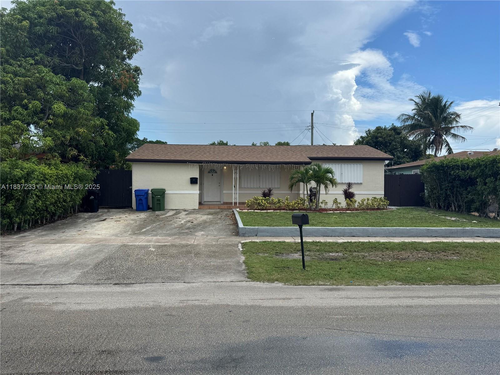 Beautifully Updated 3/2 Single Family Home with Spacious Backyard
Well-maintained 3-bedroom, 2-bath home featuring a remodeled kitchen with stainless steel appliances, updated master bathroom, and dedicated laundry area. Home is equipped with accordion shutters, central A/C, and a 5-year-old shingle roof for added peace of mind. Enjoy a large backyard with plenty of room to add a pool and park a boat — ideal for outdoor living and entertainment. No HOA! Move-in ready and conveniently located — this home is a must-see!