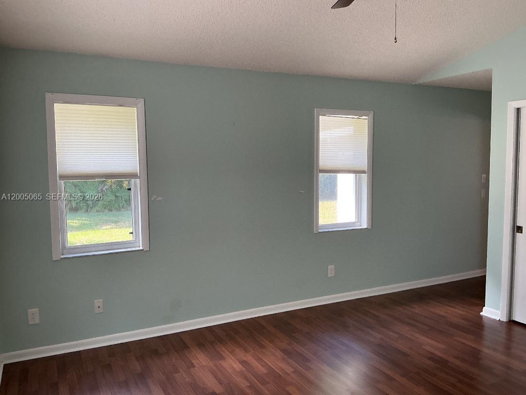 DUCKWOOD - Residential