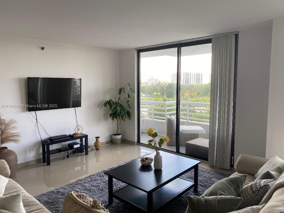 PARC CENTRAL AVENTURA EAS - Residential