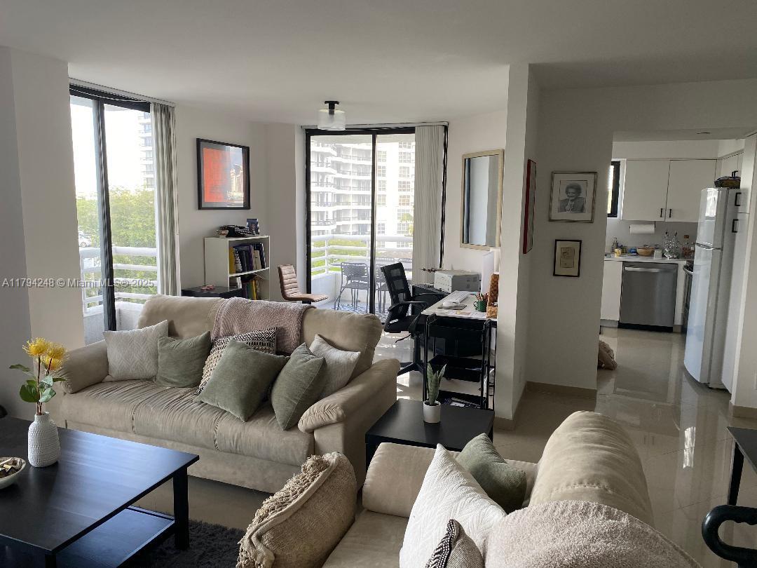 PARC CENTRAL AVENTURA EAS - Residential