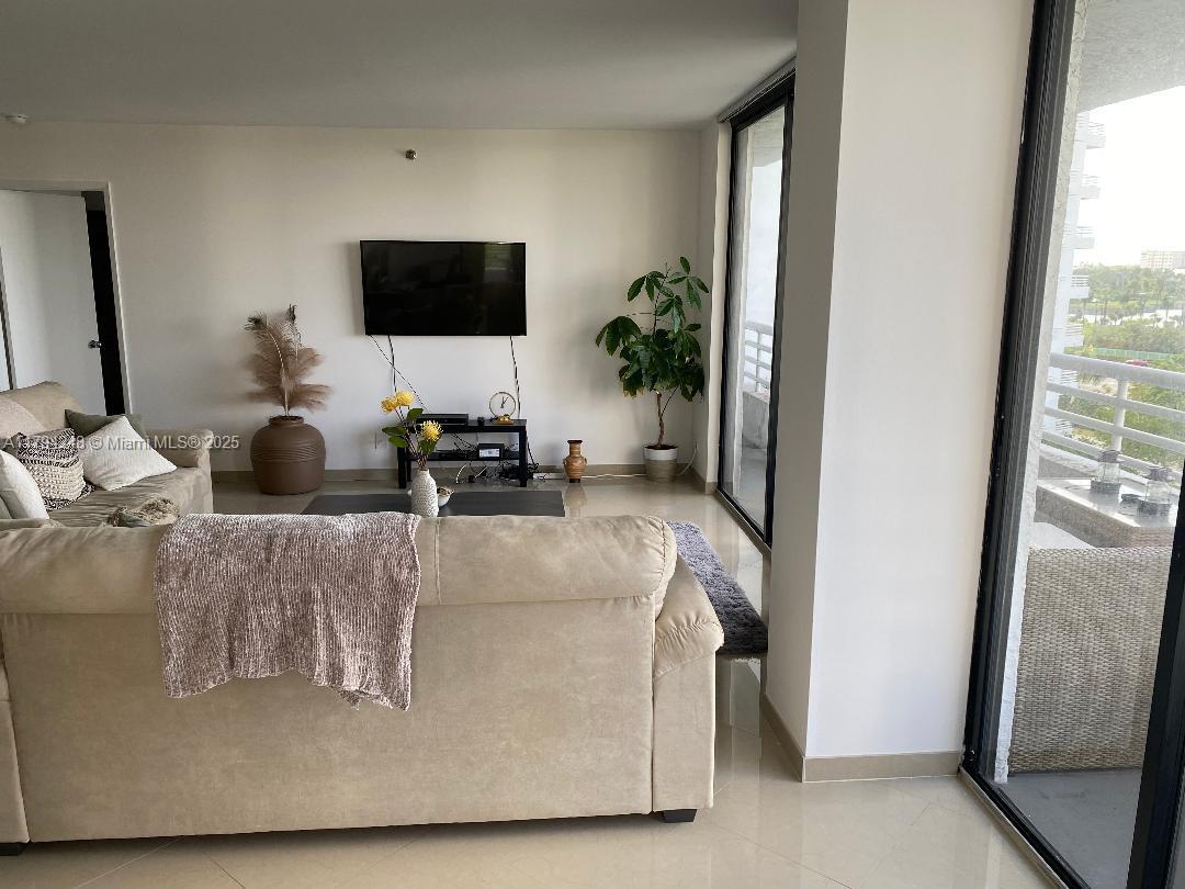 PARC CENTRAL AVENTURA EAS - Residential