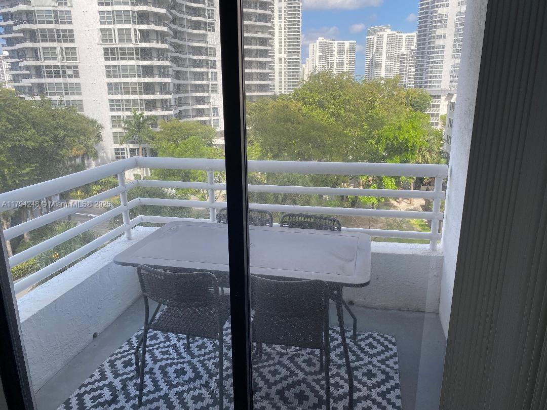 PARC CENTRAL AVENTURA EAS - Residential