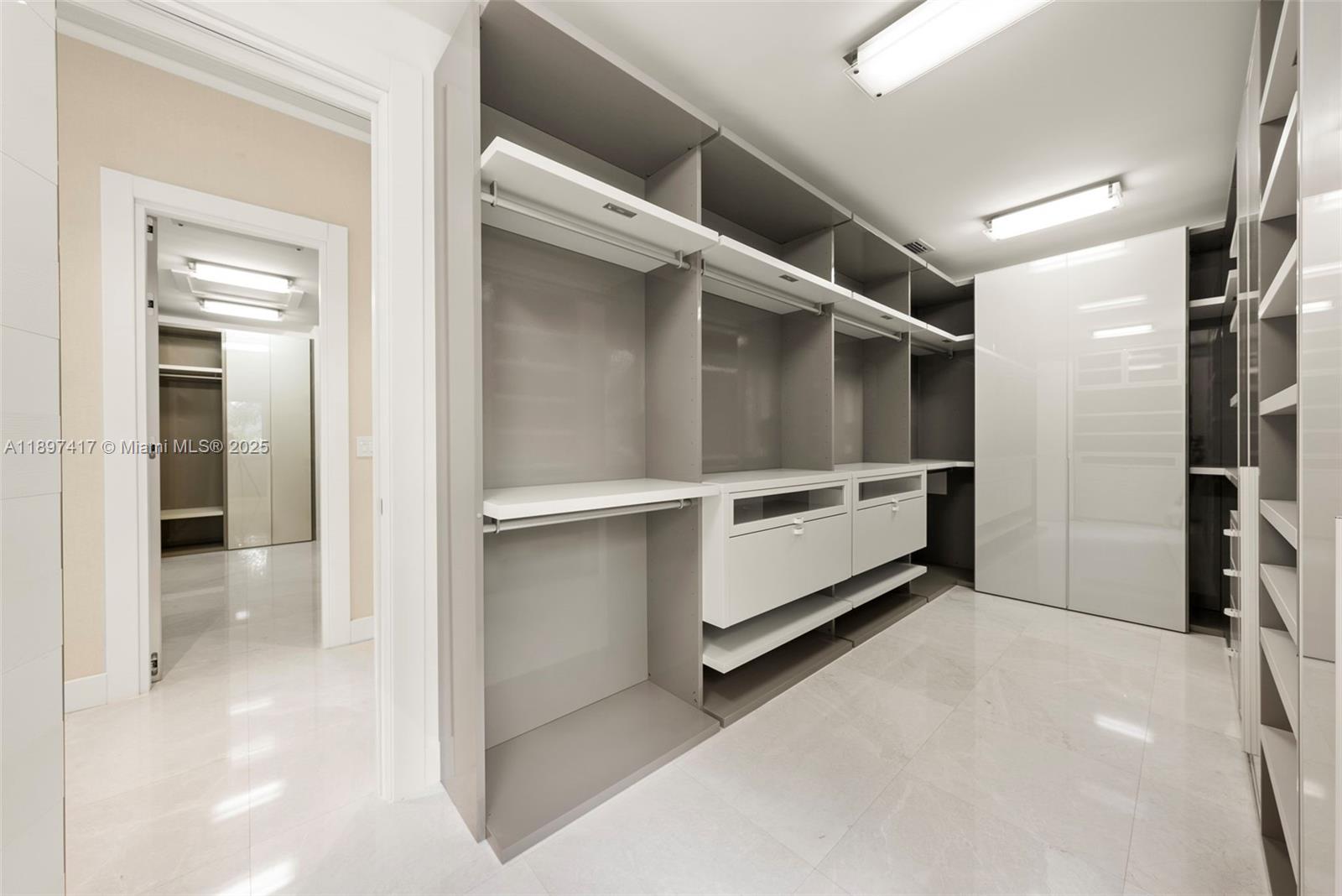 HELMS COUNTRY ESTATES RE- - Residential