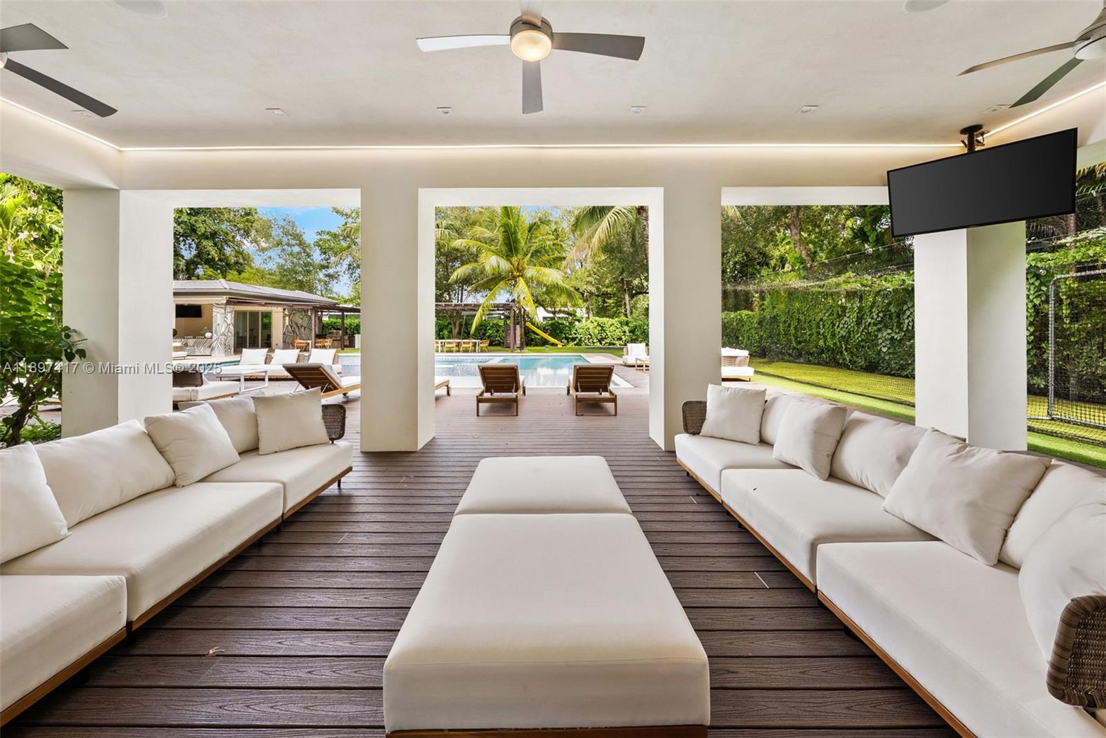 HELMS COUNTRY ESTATES RE- - Residential
