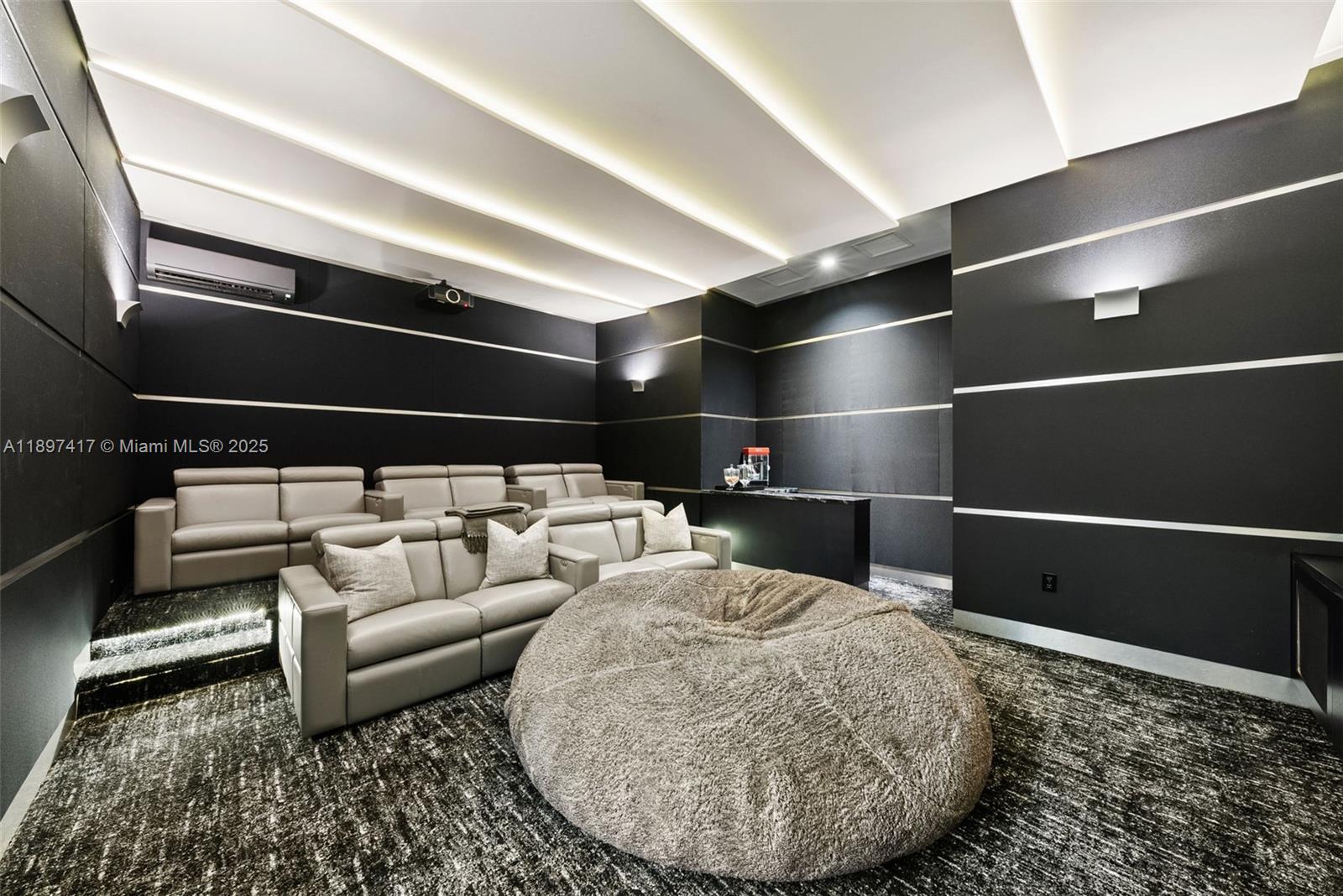 HELMS COUNTRY ESTATES RE- - Residential