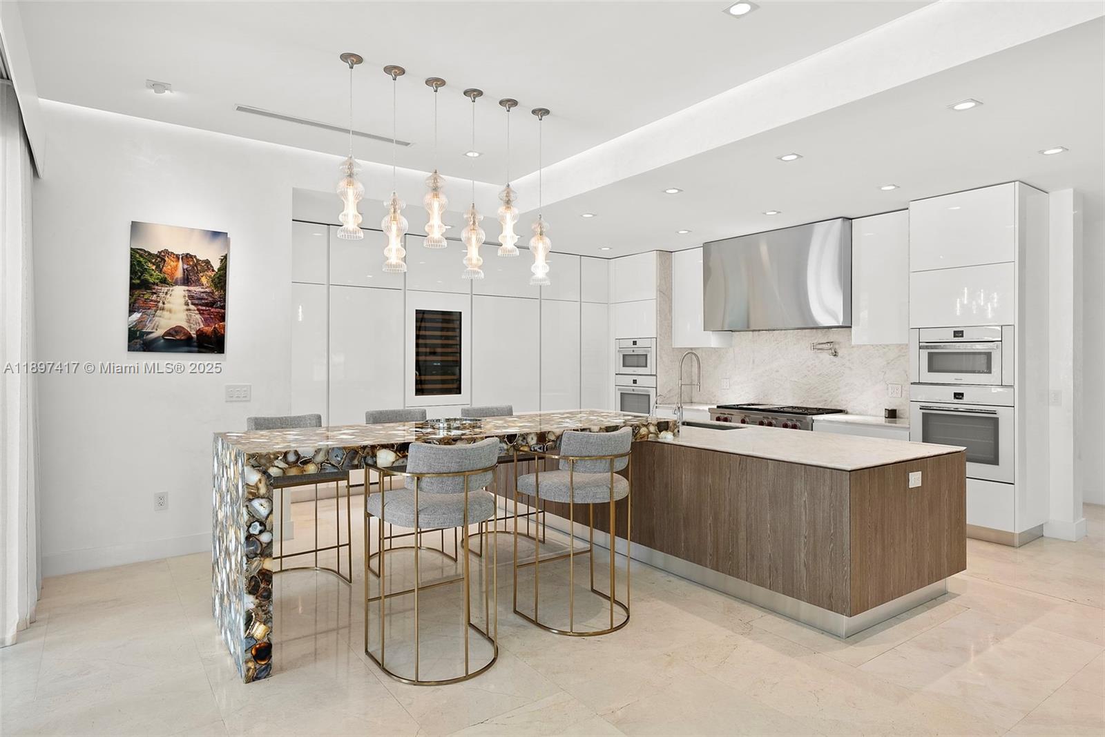 HELMS COUNTRY ESTATES RE- - Residential