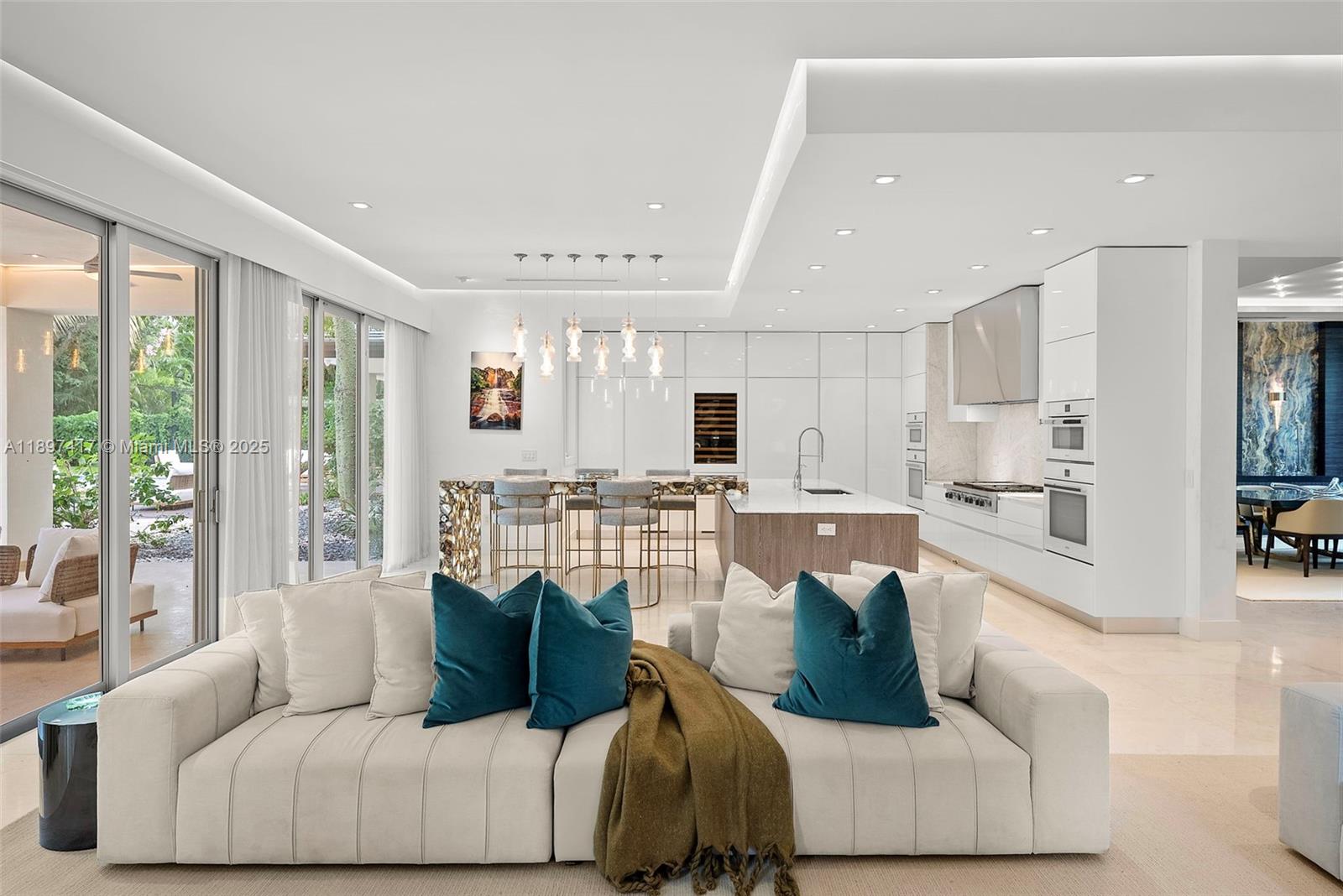 HELMS COUNTRY ESTATES RE- - Residential