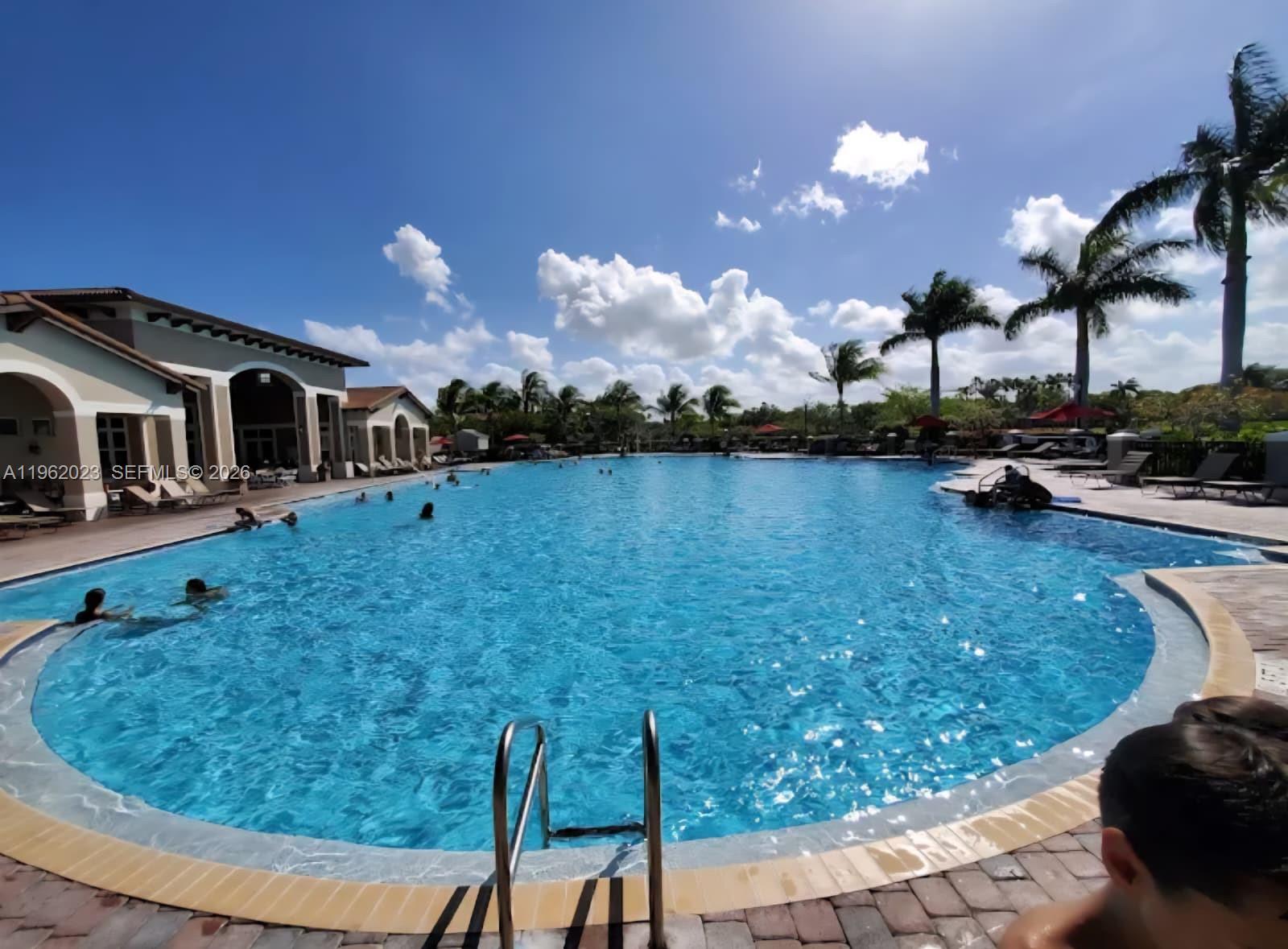 LAKES BY THE BAY GEE - Residential