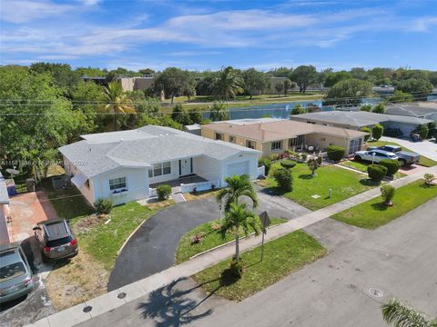 5072 NW 39th St, Lauderdale Lakes, FL 33319 - #: A11581885
