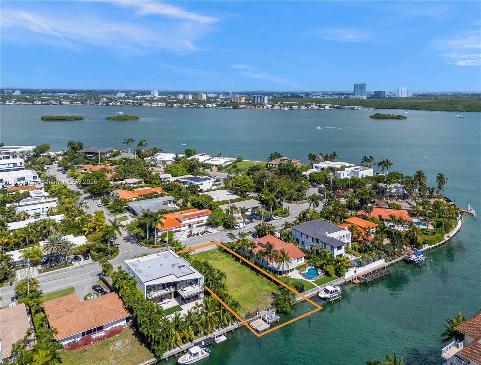 BAY HARBOR ISLAND - Residential